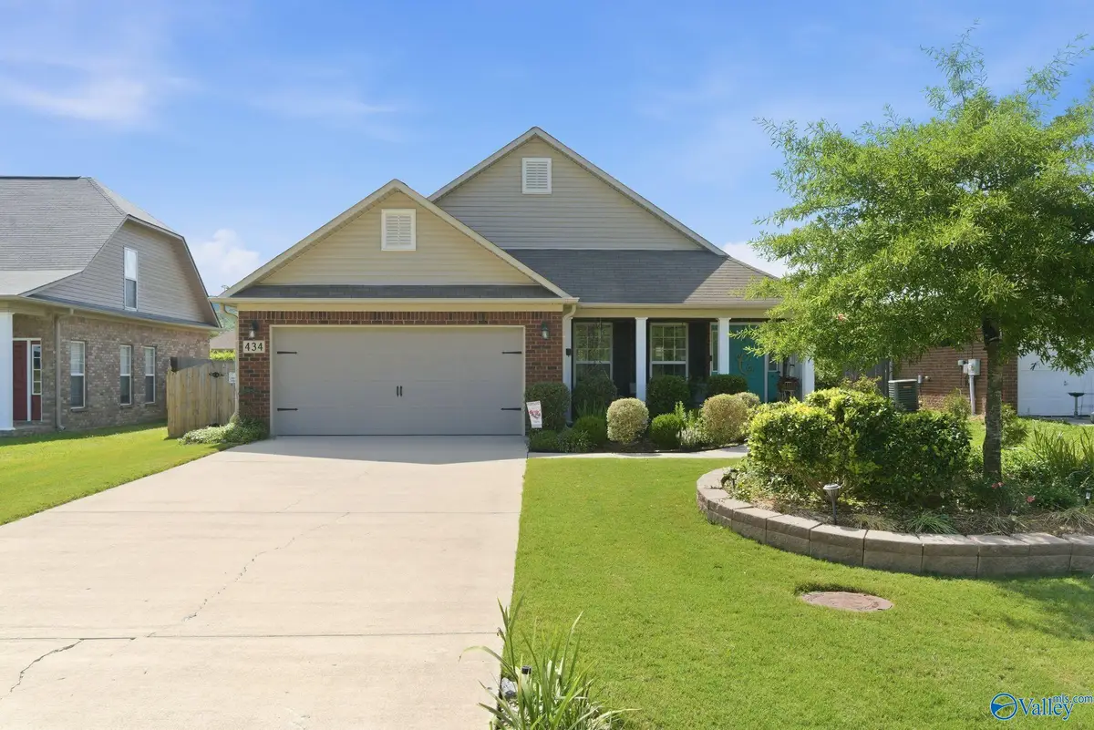 434 Wade Road Se, Owens Cross Roads, AL 35763 - #1