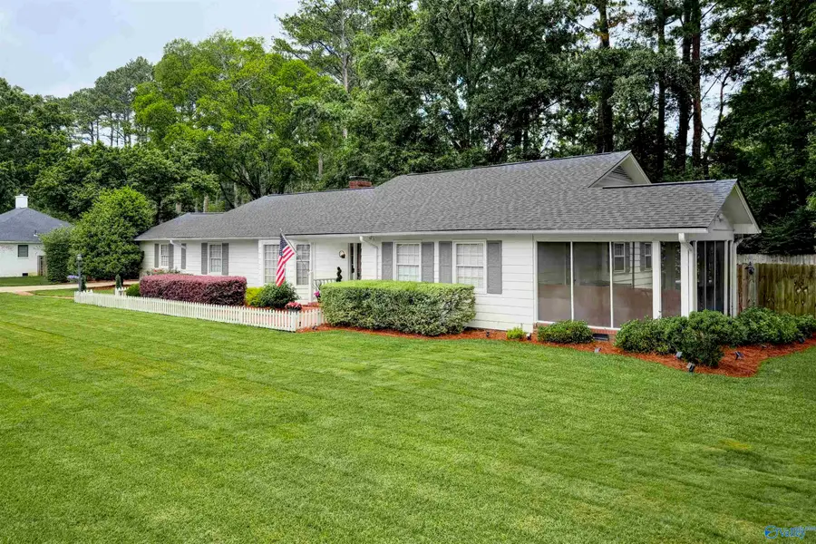 1802 Stratford Road, Decatur, AL 35601 - #3