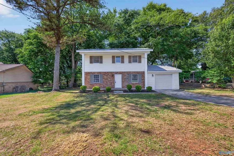 3611 NW Cedarhill Avenue, Huntsville, AL 35810 - #2