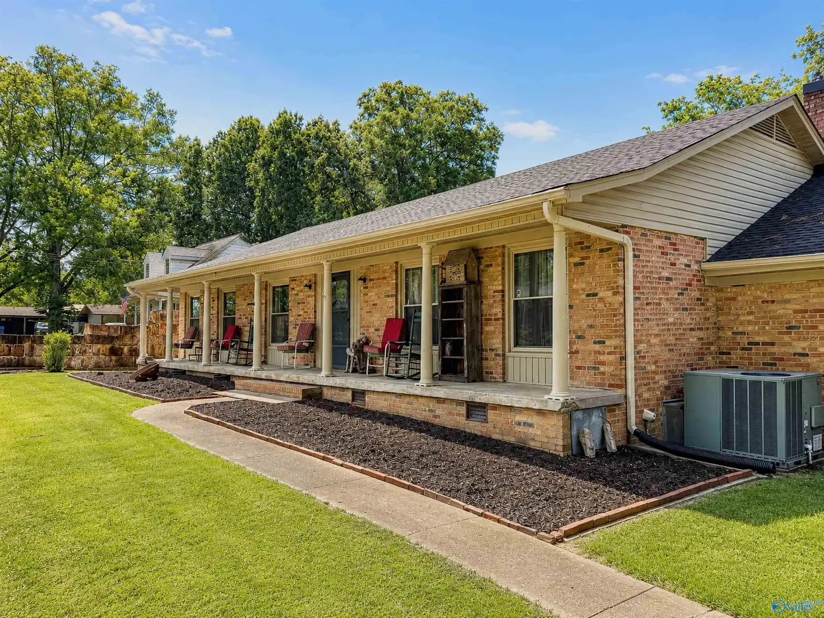 802 Penn Circle Se, Hartselle, AL 35640 - #1