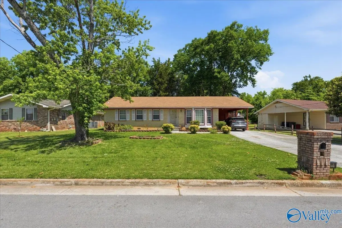 3016 Teton Circle Nw, Huntsville, AL 35810 - #1