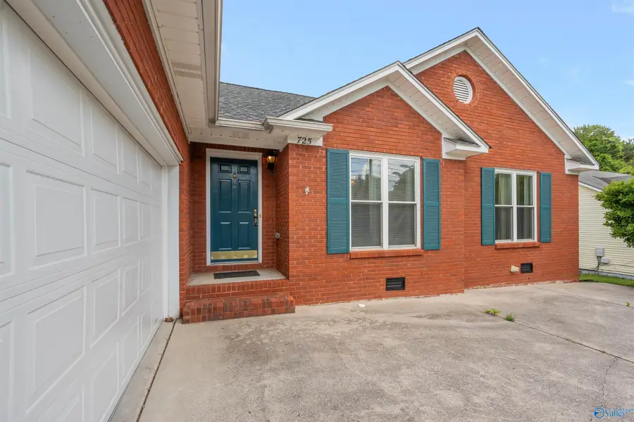 725 Mountain Gap Road Se, Huntsville, AL 35803 - #2