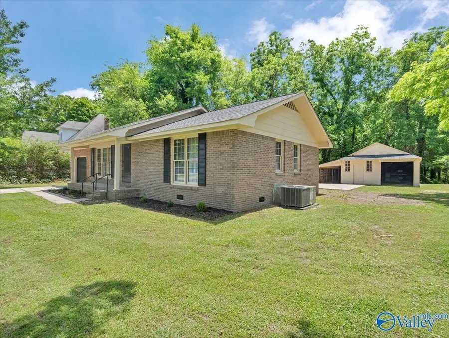 404 Rock Street Se, Hartselle, AL 35640 - #2