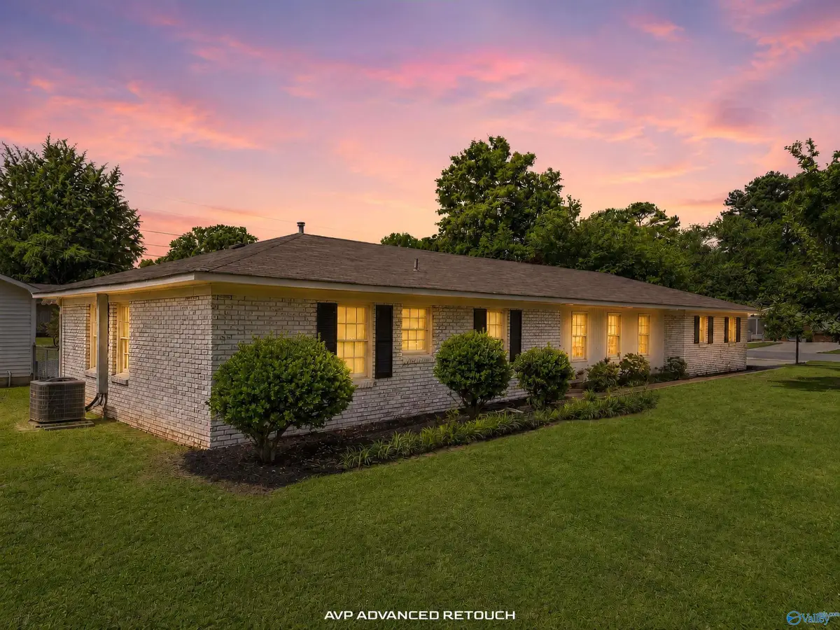 2417 Stratford Road Se, Decatur, AL 35601 - #1