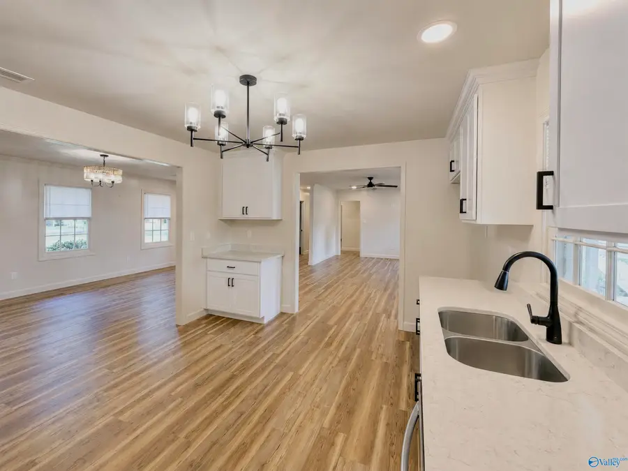 2417 Stratford Road Se, Decatur, AL 35601 - #3