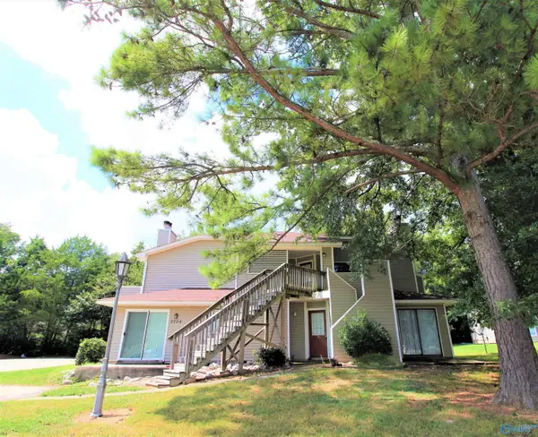 2704 Lantern Walk Se, Huntsville, AL 35803