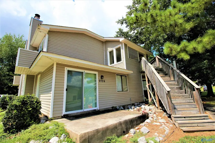 2704 Lantern Walk Se, Huntsville, AL 35803 - #2