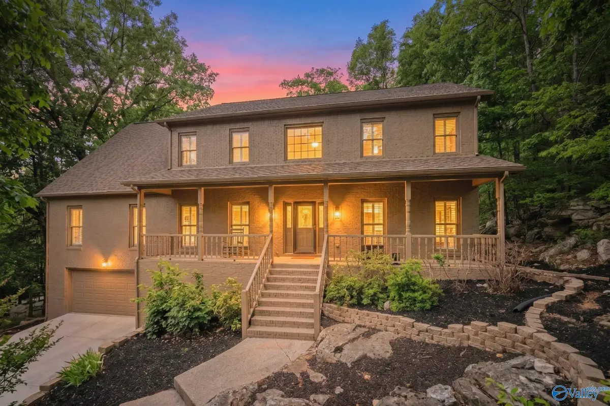 1702 Rockridge Circle Se, Huntsville, AL 35802 - #1