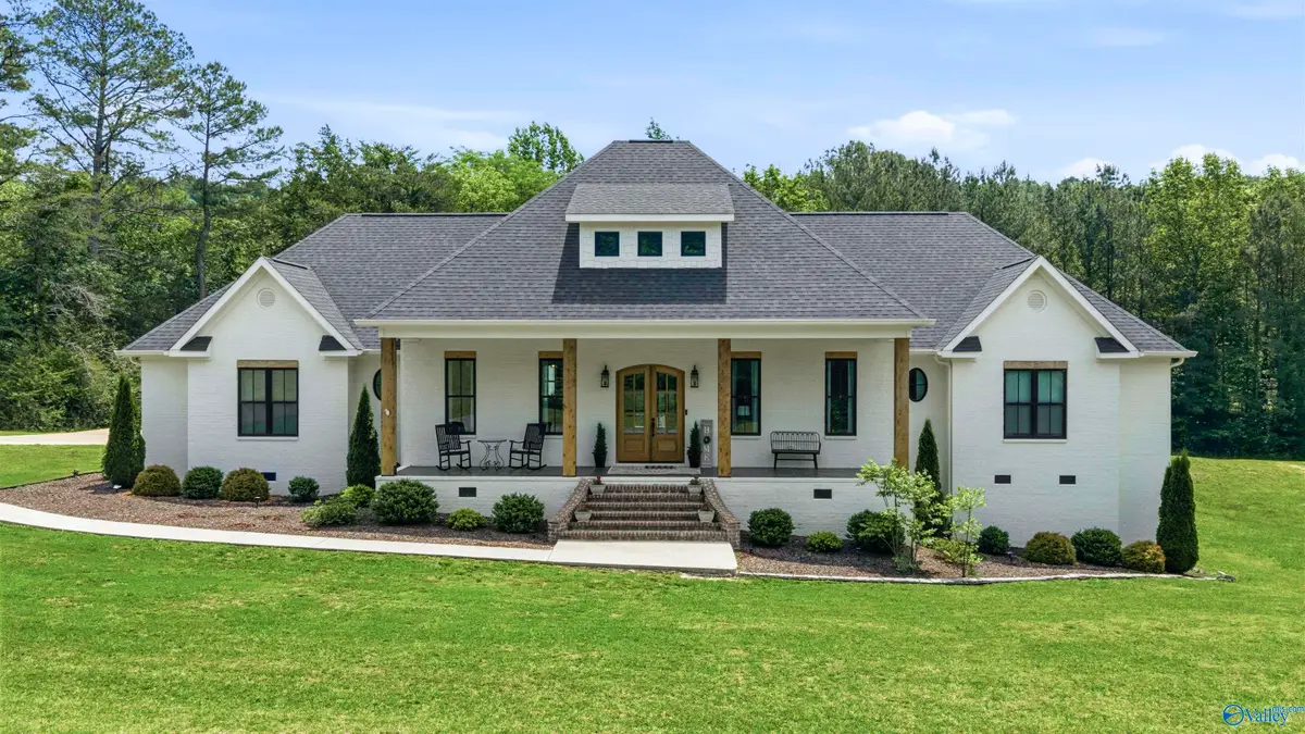 682 County Road 622, Valley Head, AL 35989 - #1