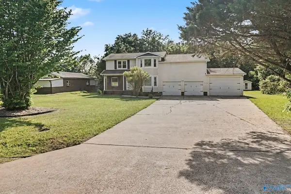 122 Brawley Drive, Owens Cross Roads, AL 35763