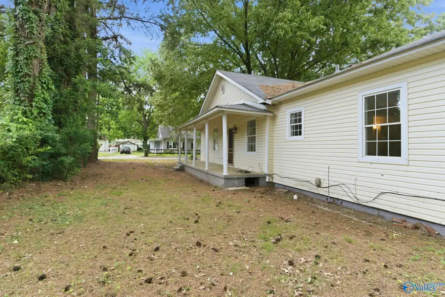 3215 Clopton Street Sw, Huntsville, AL 35805 - #3