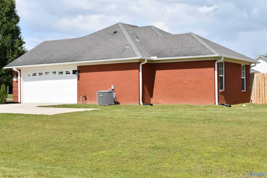 101 Bramble Way, Toney, AL 35773 - #3