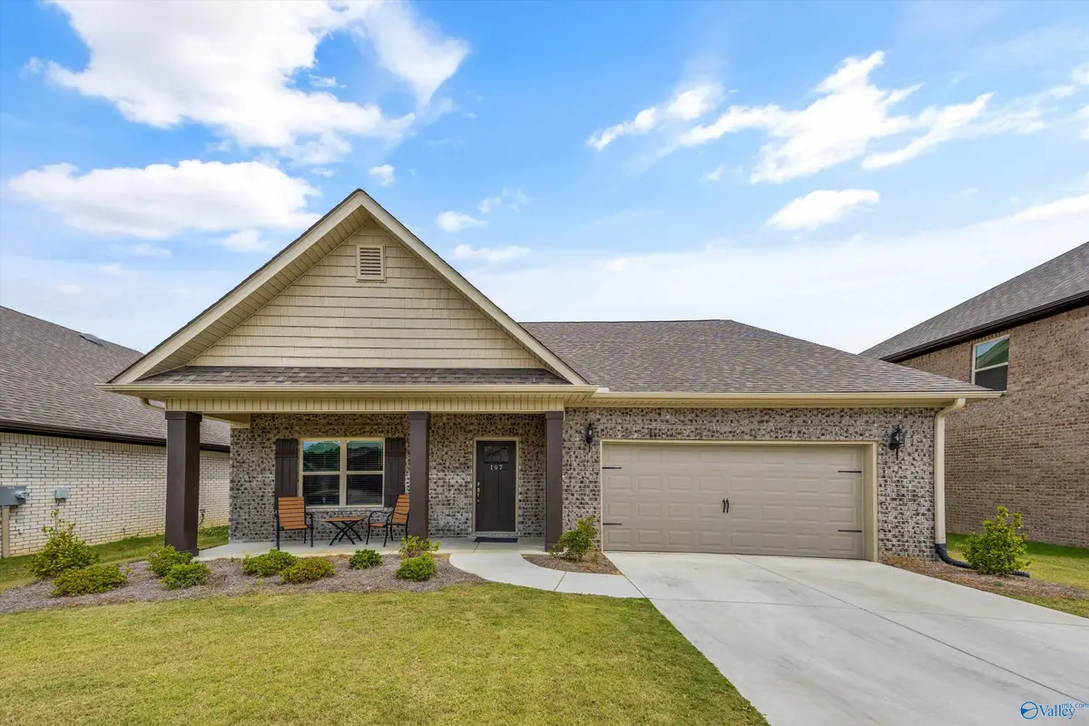 107 Barlow Way, Owens Cross Roads, AL 35763 - #1