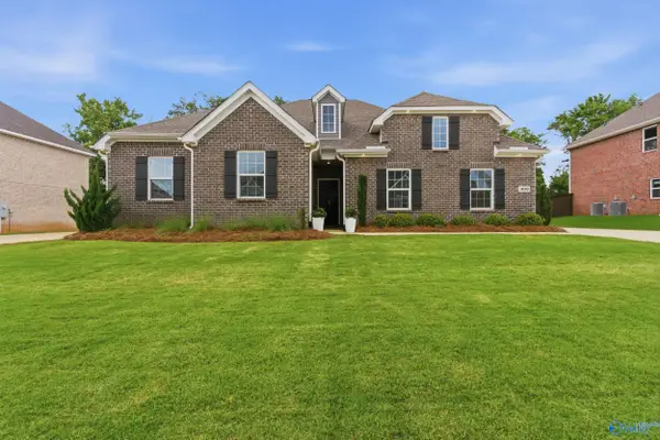 309 Creek Grove Avenue, New Market, AL 35761