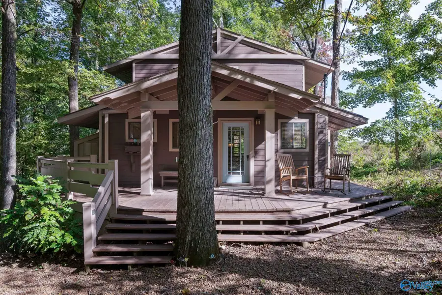 600 Bluff Drive, Rogersville, AL 35652 - #2