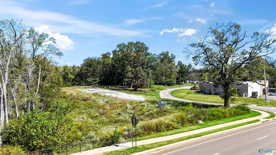 233 Williams Circle Sw, Huntsville, AL 35824 - #3