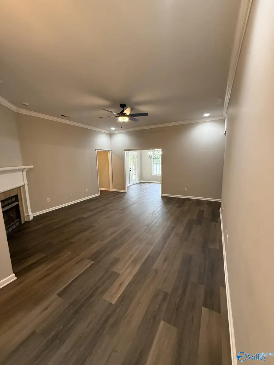 606 Sherry Street, Hartselle, AL 35640 - #2