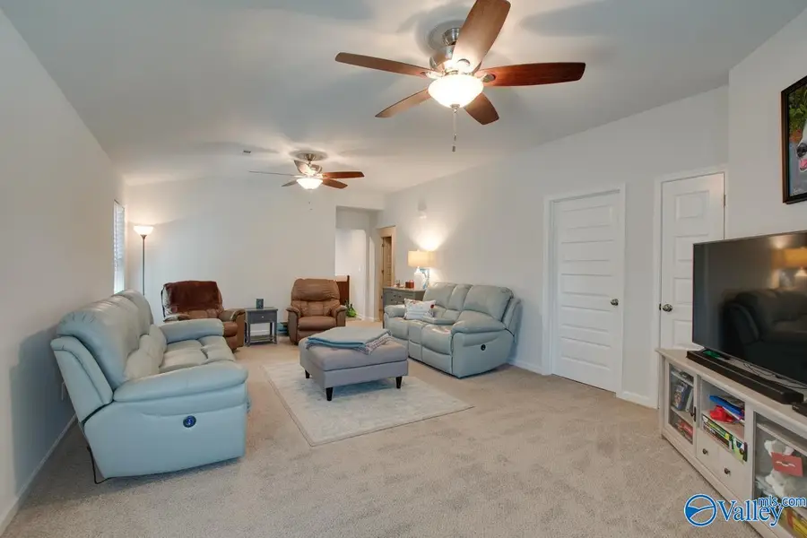 126 Winstead Circle, Owens Cross Roads, AL 35763 - #3