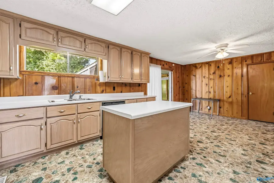 111 30th Street Sw, Fort Payne, AL 35967 - #2