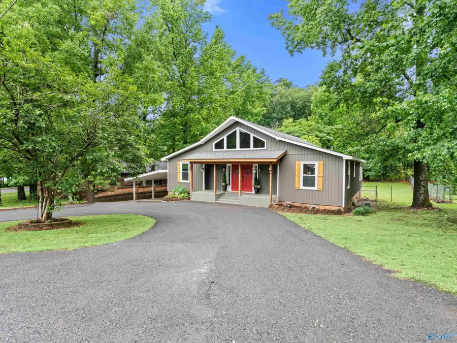 3405 Country Club Circle, Guntersville, AL 35976 - #2