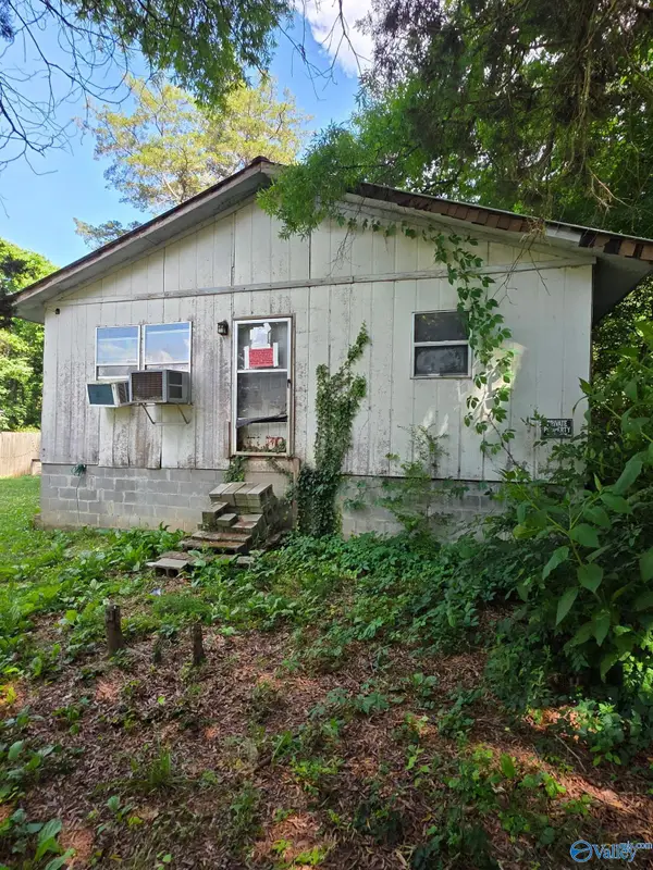 1909 Clark Avenue Ne, Fort Payne, AL 35967