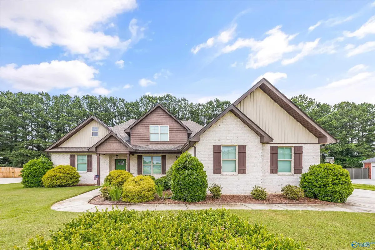15414 Craft Lane, Athens, AL 35613 - #1