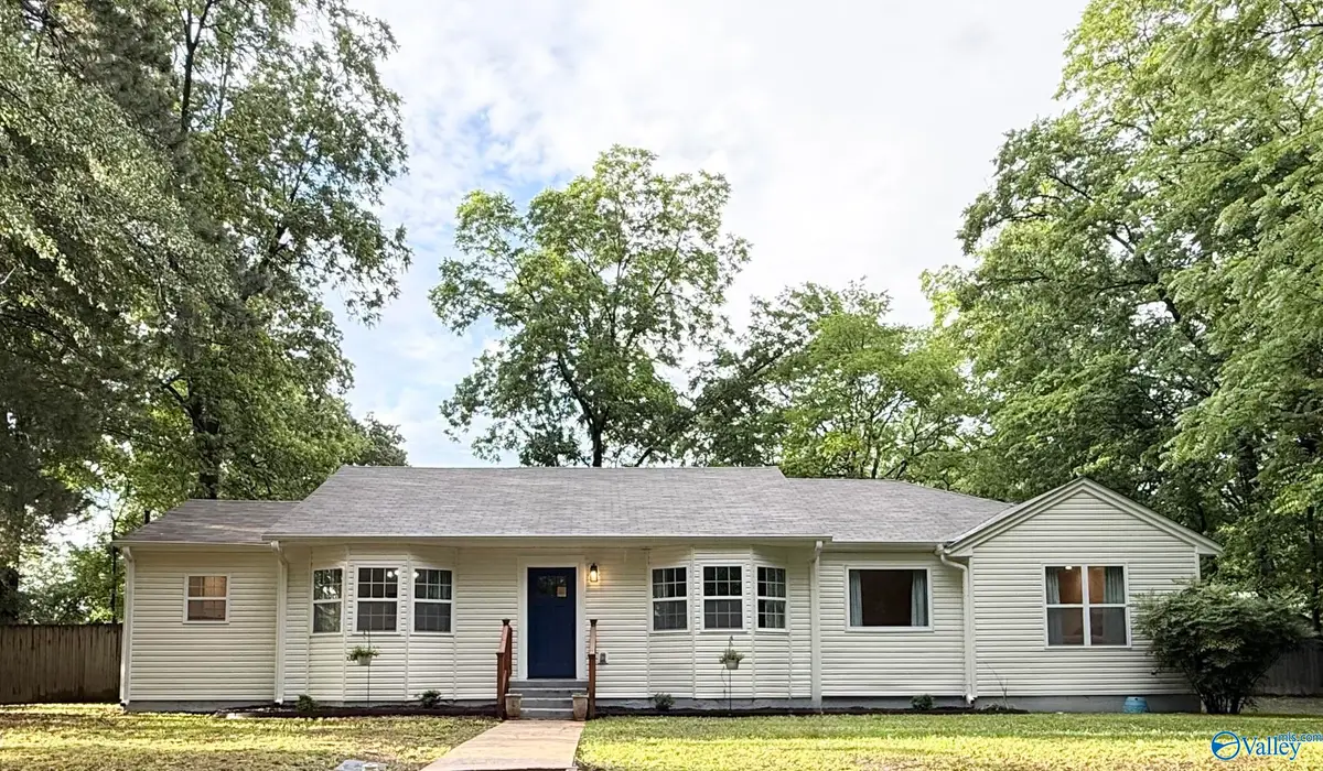 450 Dawson Street, Hartselle, AL 35640 - #1