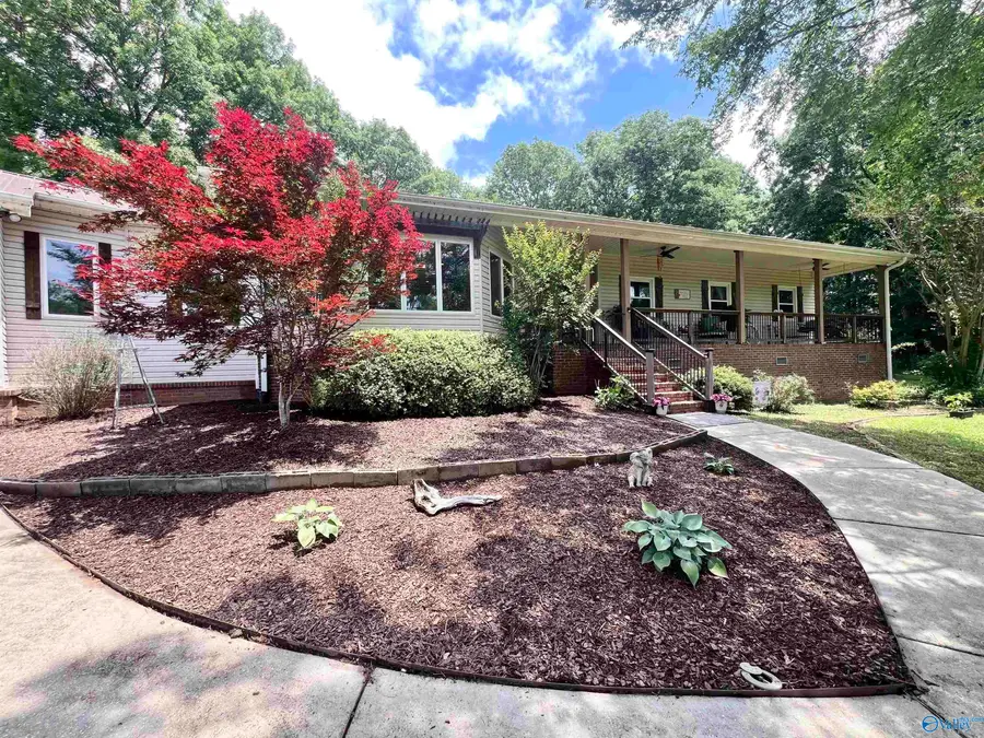 158 Dry Creek Cove Circle, Laceys Spring, AL 35754 - #2