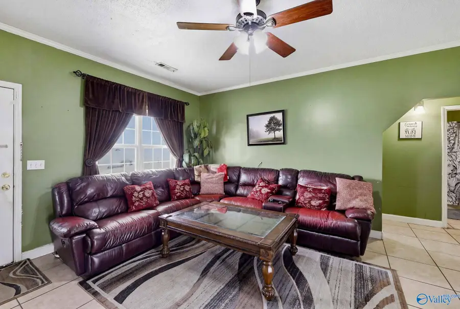 135 Shaw Street, Albertville, AL 35950 - #2
