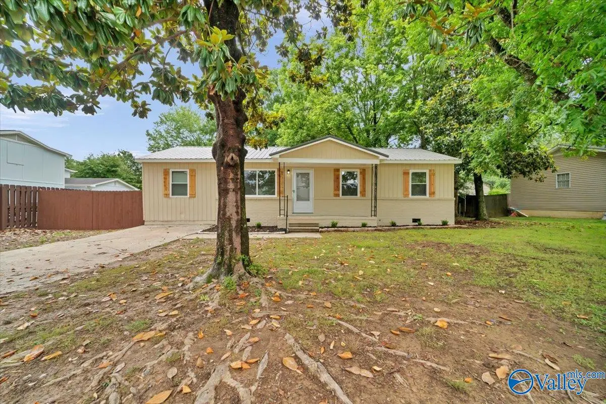 315 Bobwhite Drive Sw, Decatur, AL 35601 - #1