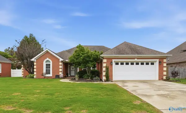 1103 Ridgecrest Lane Ne, Hartselle, AL 35640