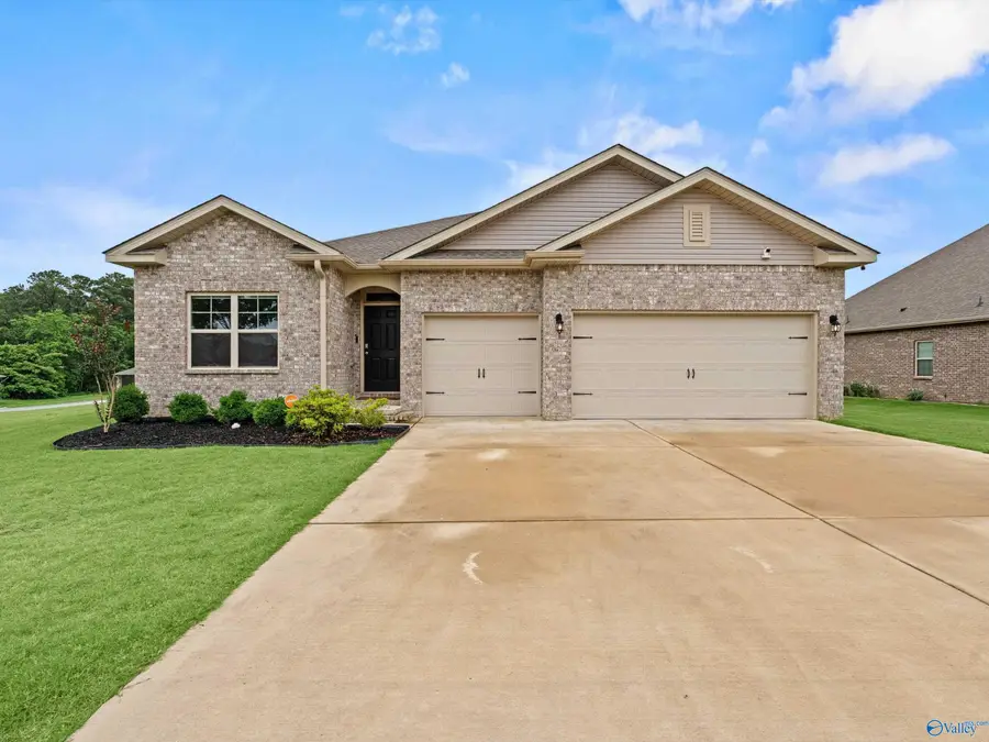 500 Foxridge Drive Sw, Hartselle, AL 35640 - #3