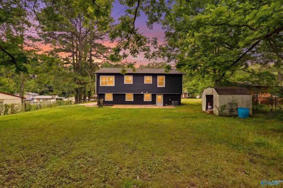 439 N Edgemont Circle Nw, Huntsville, AL 35811 - #3