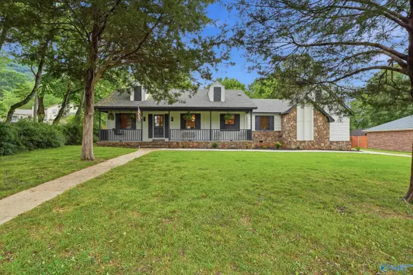 1304 Siniard Driver Road Se, Huntsville, AL 35803
