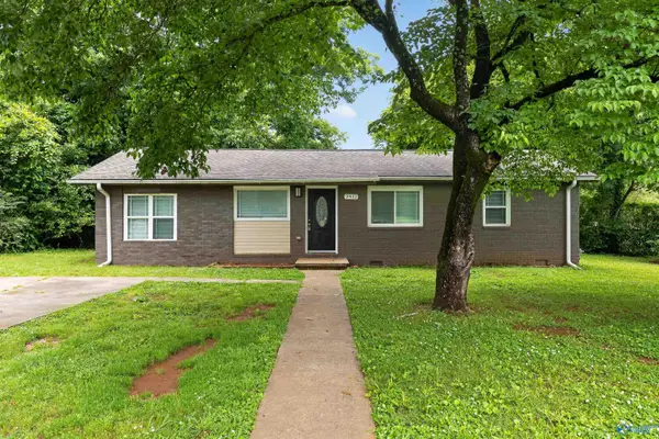 2412 Shady Lane Drive Nw, Huntsville, AL 35810