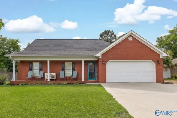 2103 Glenwood Drive Sw, Hartselle, AL 35640