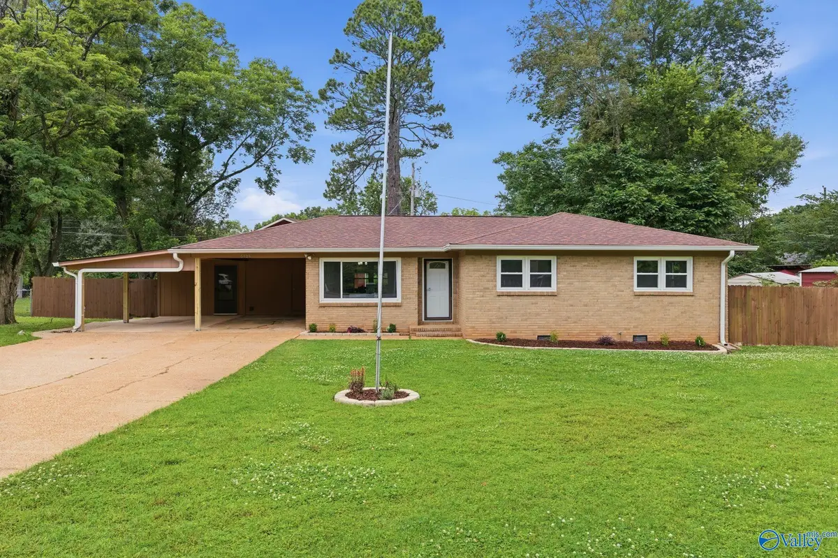 6404 Marsh Avenue Nw, Huntsville, AL 35806 - #1