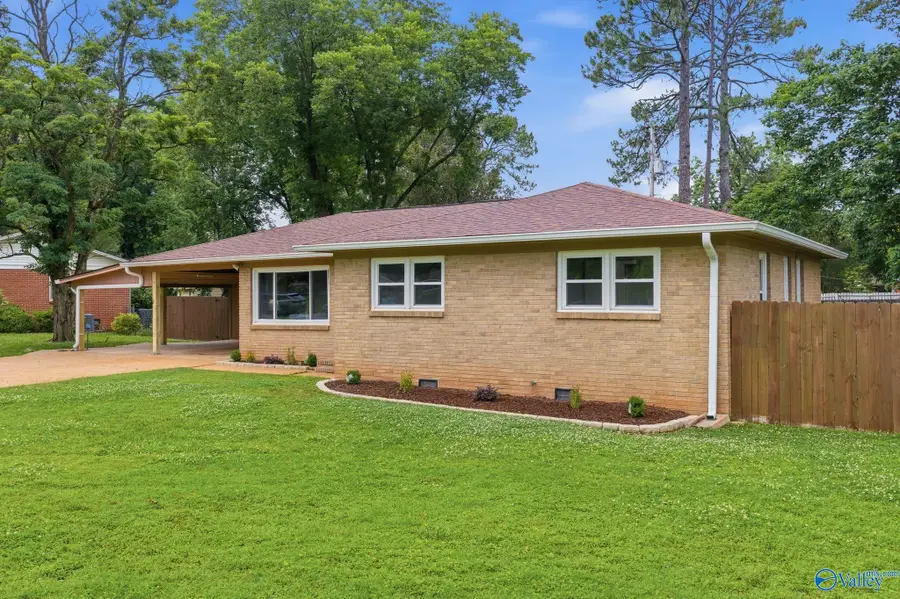 6404 Marsh Avenue Nw, Huntsville, AL 35806 - #2