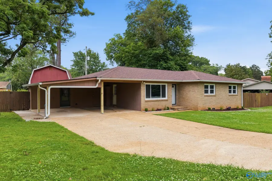 6404 Marsh Avenue Nw, Huntsville, AL 35806 - #3