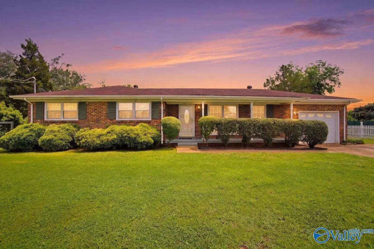 4103 Nelson Drive Nw, Huntsville, AL 35810 - #1