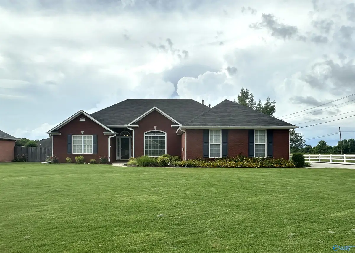 9 Madison Lane, Decatur, AL 35603 - #1
