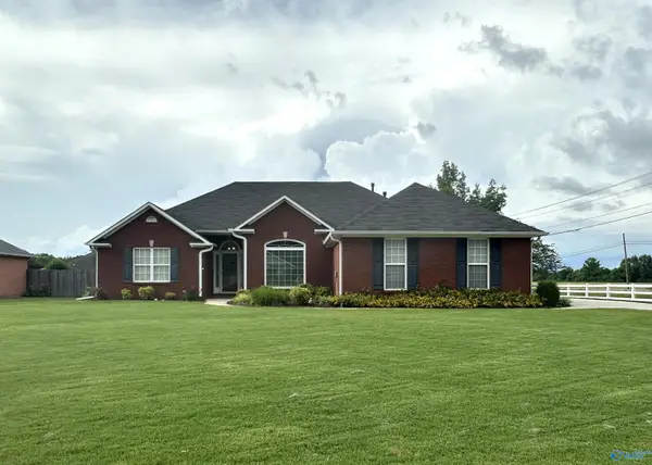 9 Madison Lane, Decatur, AL 35603