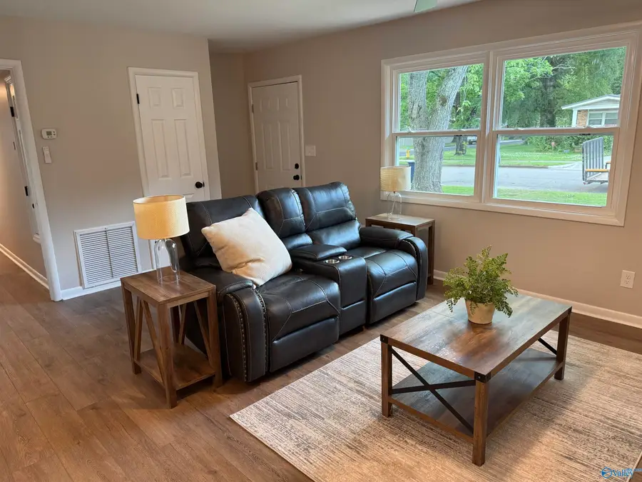 3708 Ashland Drive Sw, Huntsville, AL 35805 - #3