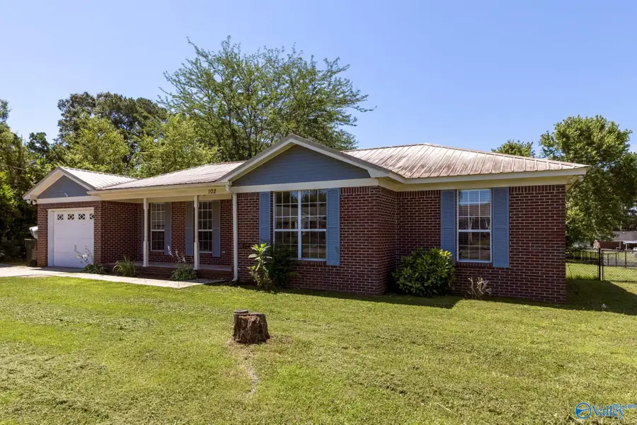 102 Elkwood Road, Hazel Green, AL 35750 - #2