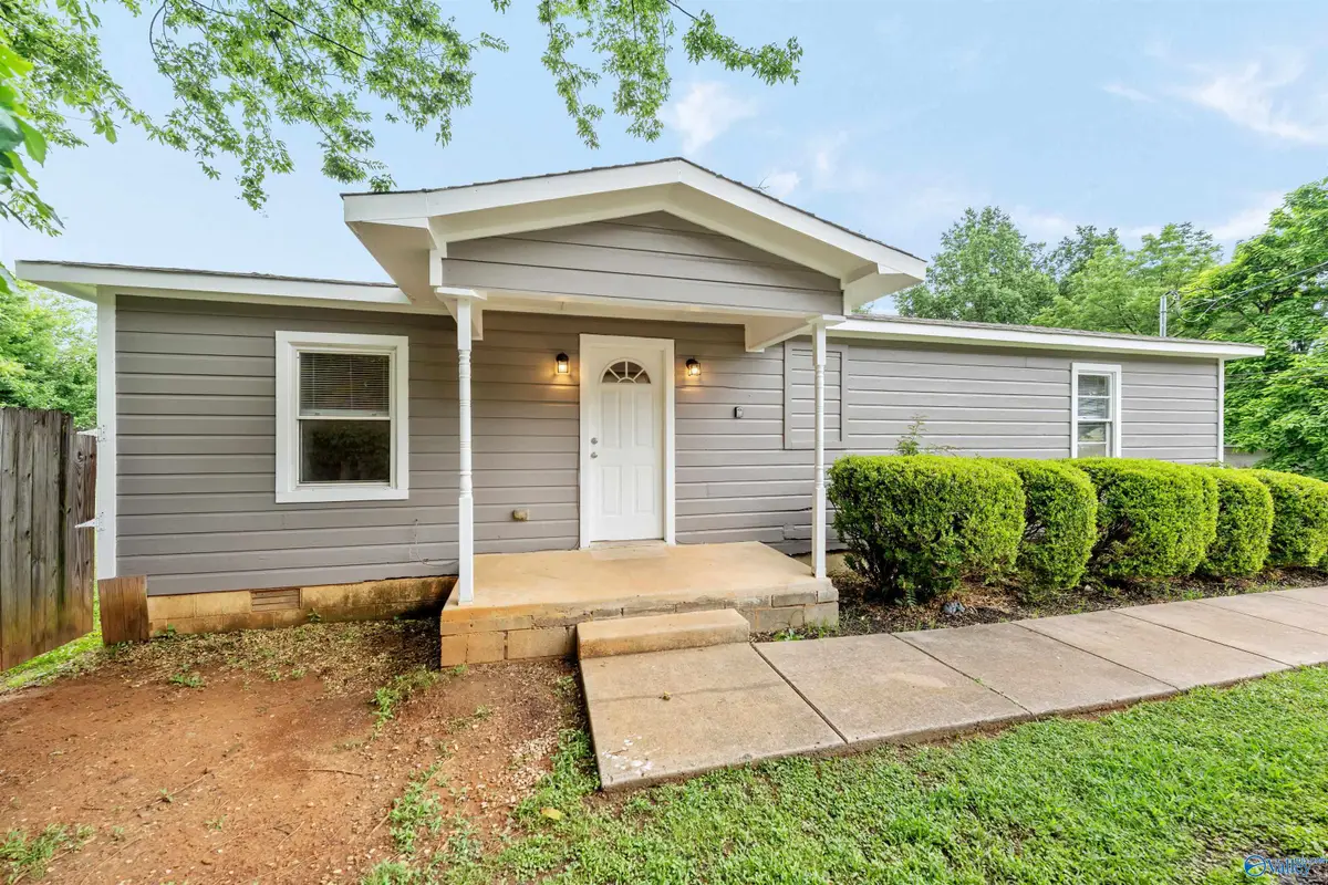2808 6th Avenue Sw, Huntsville, AL 35810 - #1