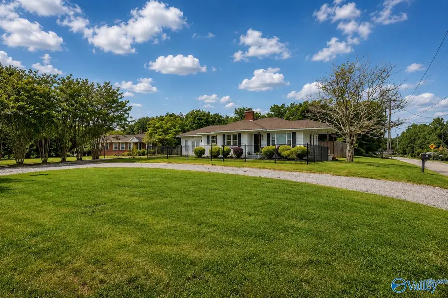 18747 North Jefferson Street, Athens, AL 35614 - #2