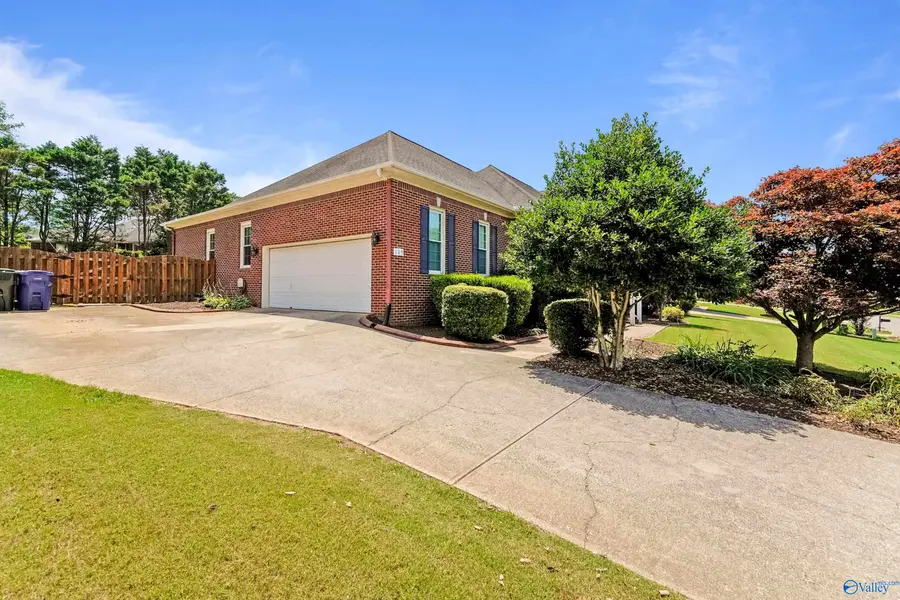 109 Alexandria Drive, Huntsville, AL 35806 - #2