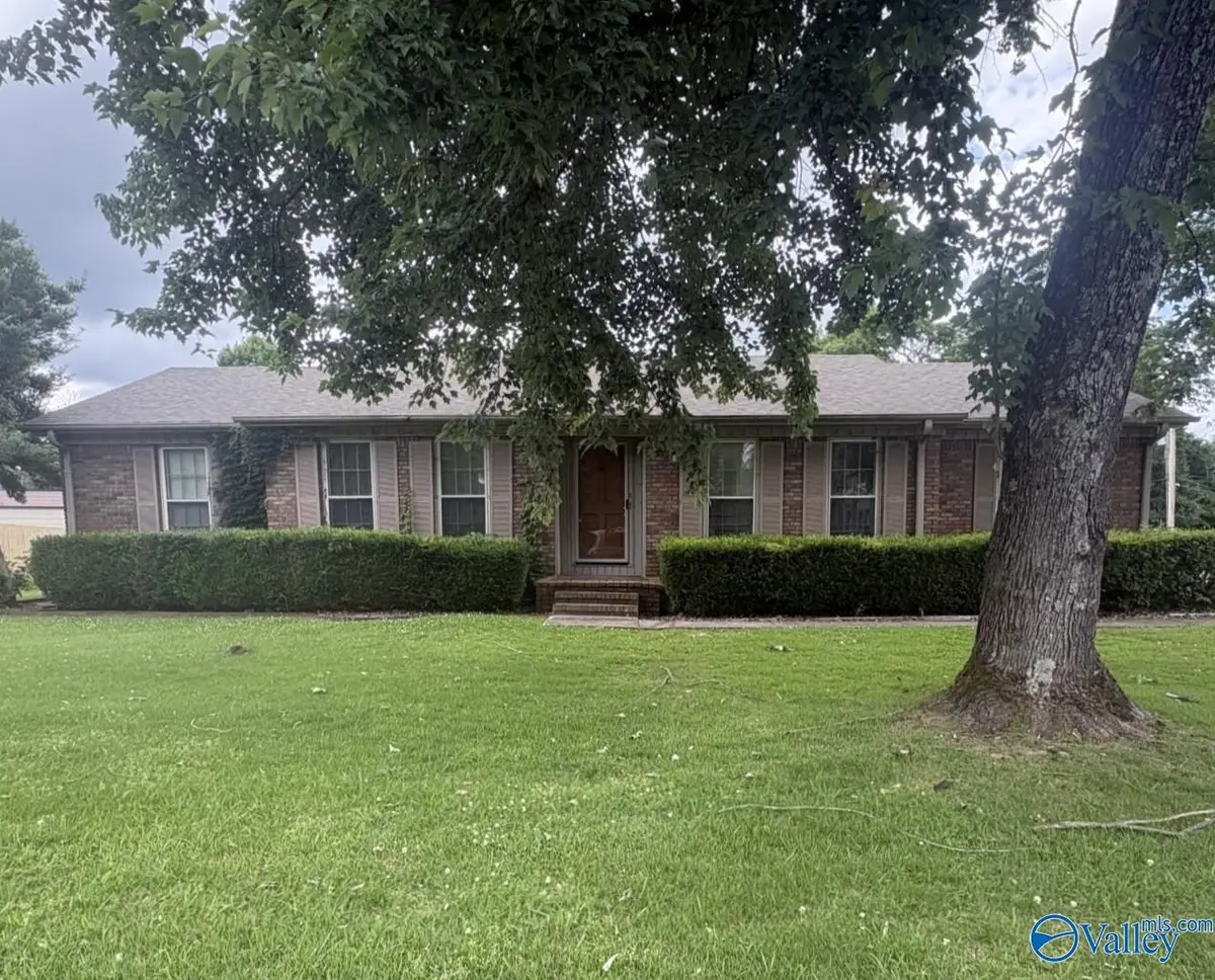 902 Jackson Drive, Athens, AL 35611 - #1