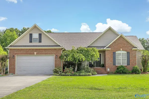 1326 Union Grove Road, Guntersville, AL 35976