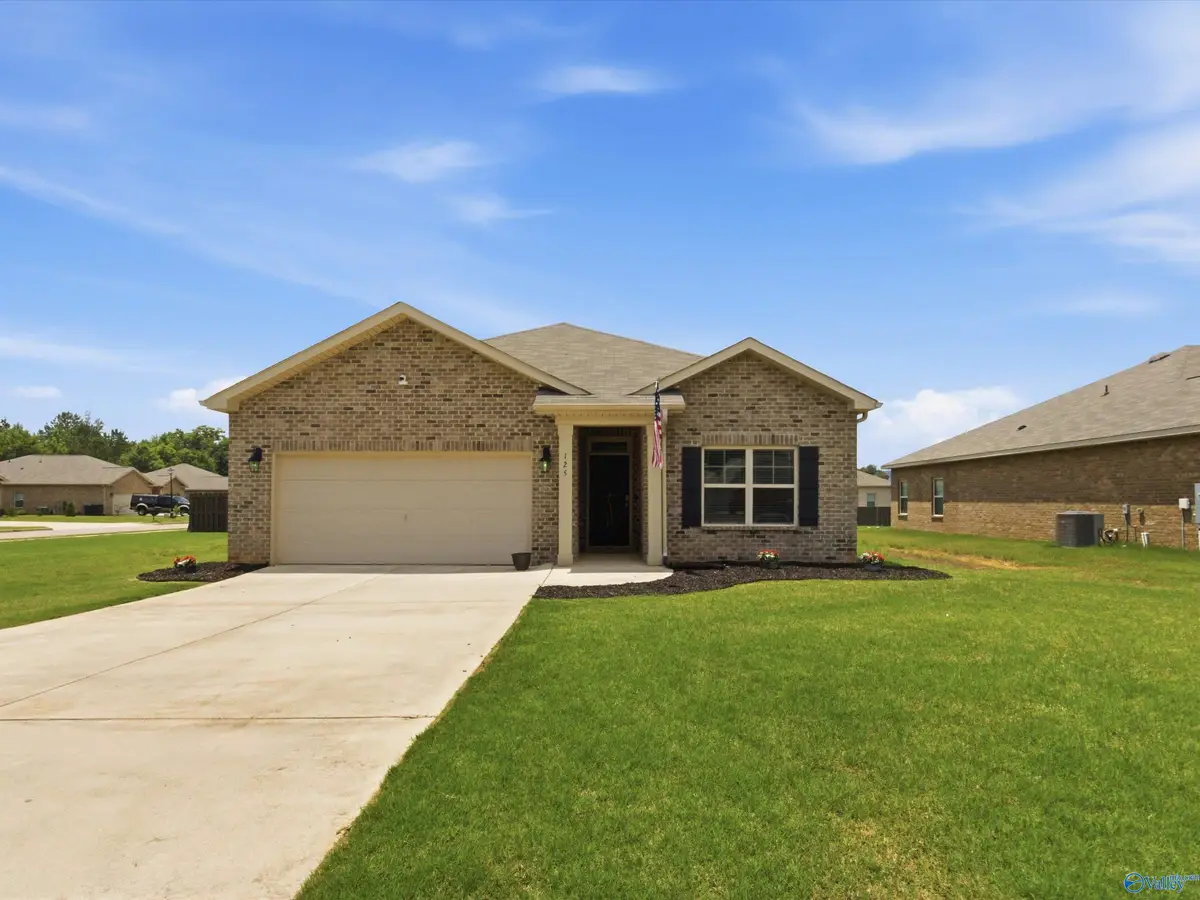 125 Cave Springs Circle, Owens Cross Roads, AL 35763 - #1